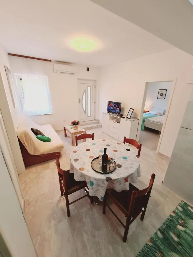 Apartments Viktorija Pola Croazia