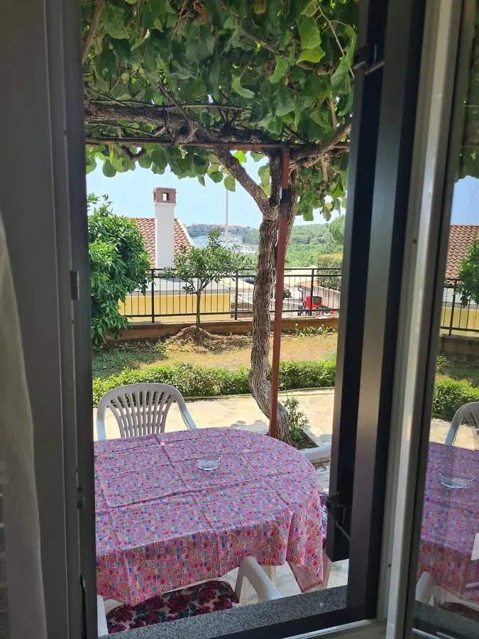 Apartments Viktorija Pola Croazia