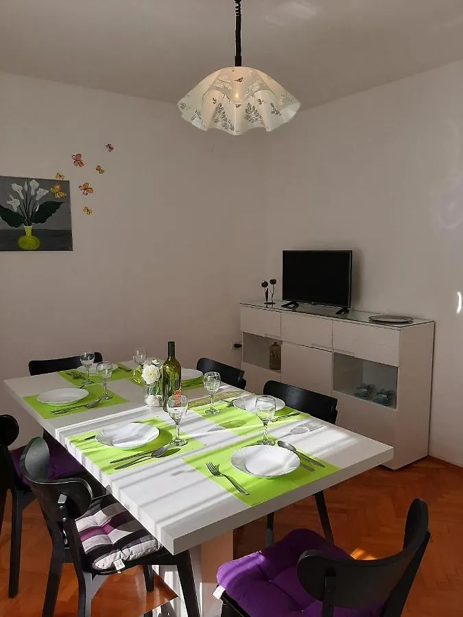Apartments Viktorija Pula 0*,